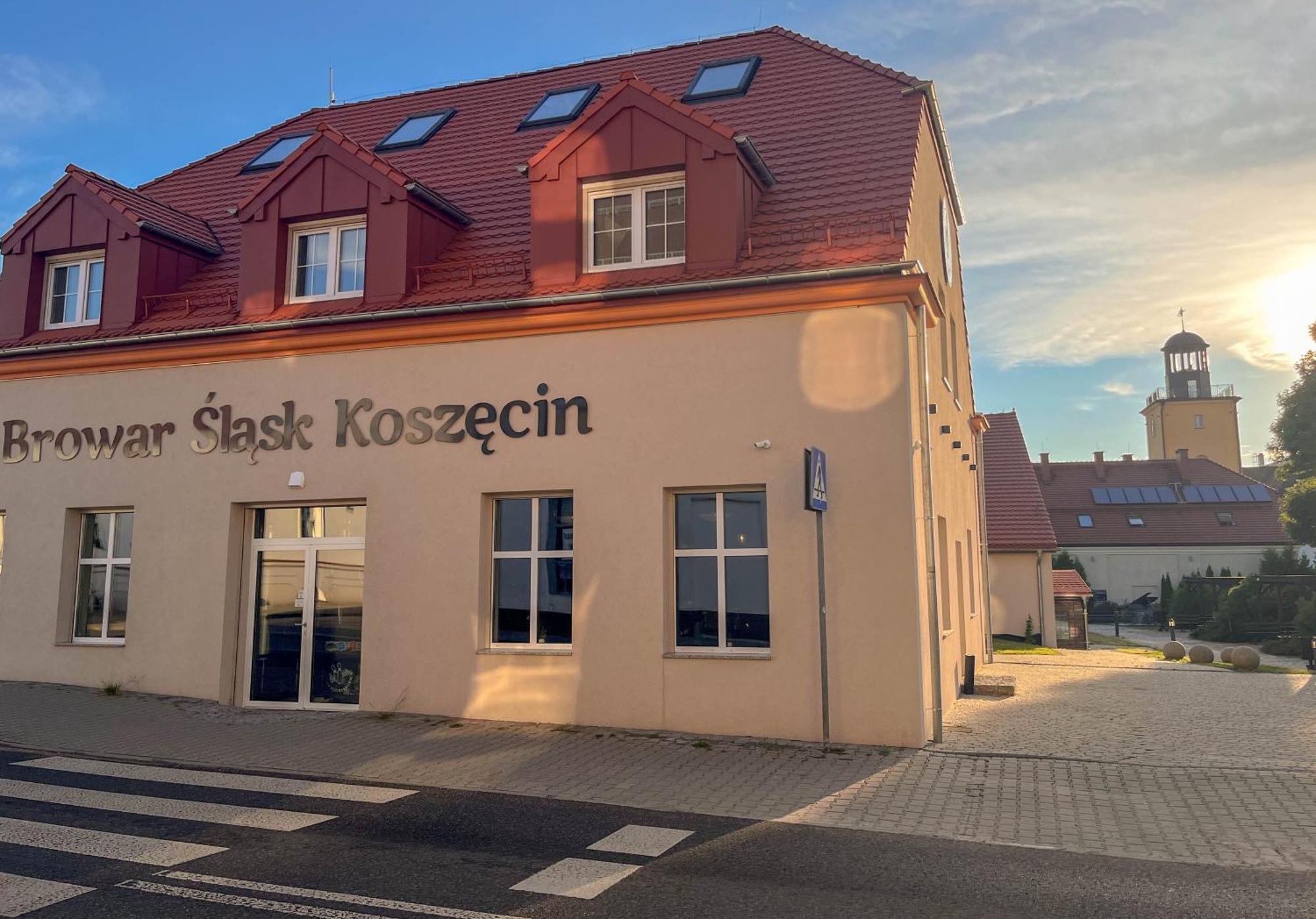 Koszecin Pokoje Pod Palacemモーテル エクステリア 写真